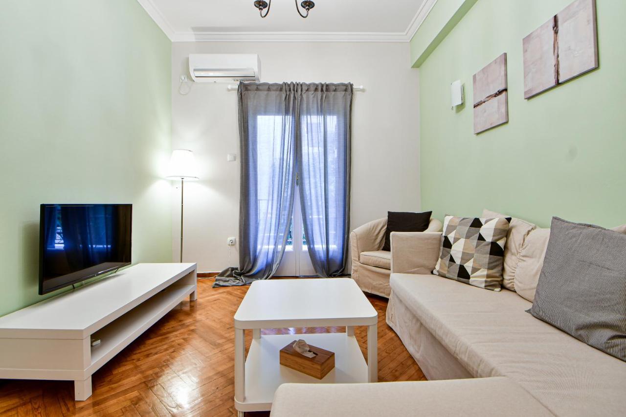 Thiras Lovely Apartment By Zain Athen Exterior foto